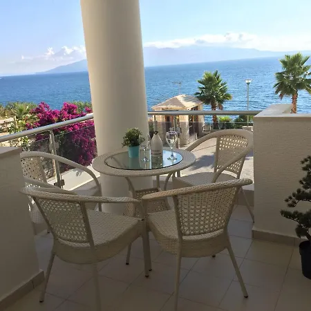 Diamond Sofia * Sarandë