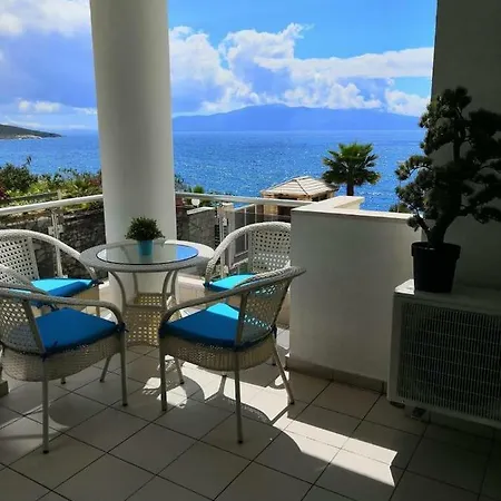 Diamond Sofia Apartment *